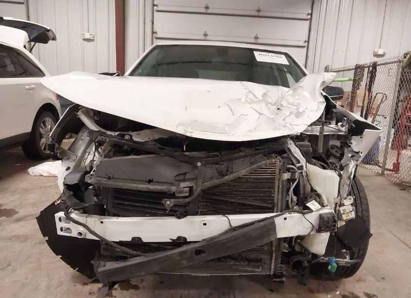 Photo 18 of 2019 Chevrolet Equinox LT (VIN 3GNAXUEV1KL207697)