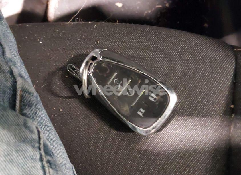 Photo 11 of 2019 Chevrolet Equinox LT (VIN 3GNAXUEV1KL234852)