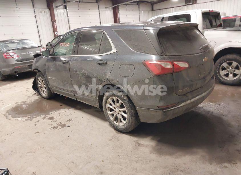 Photo 3 of 2019 Chevrolet Equinox LT (VIN 3GNAXUEV1KL234852)