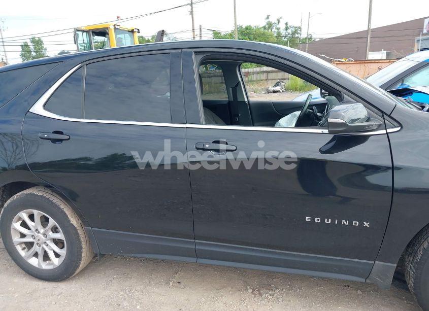 Photo 13 of 2019 Chevrolet Equinox LT (VIN 3GNAXUEV1KL246905)