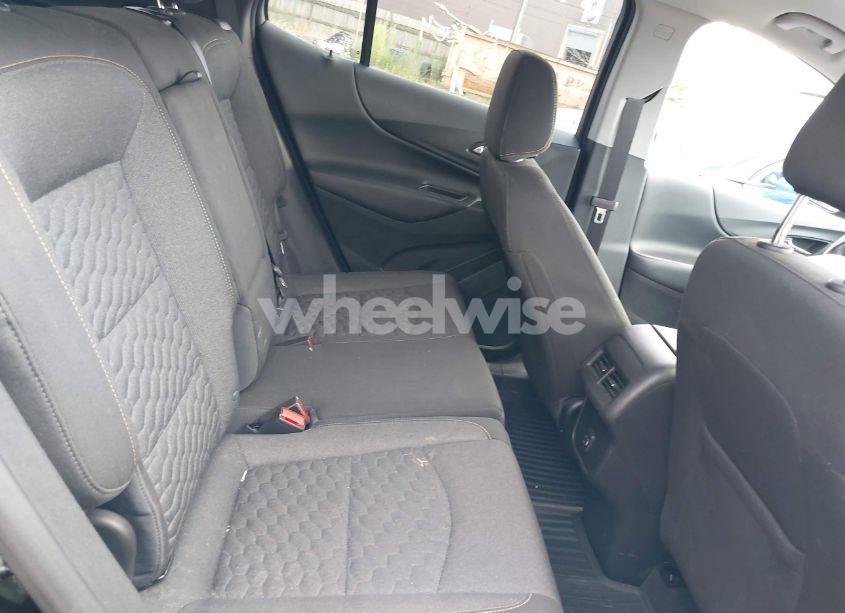 Photo 8 of 2019 Chevrolet Equinox LT (VIN 3GNAXUEV1KL246905)