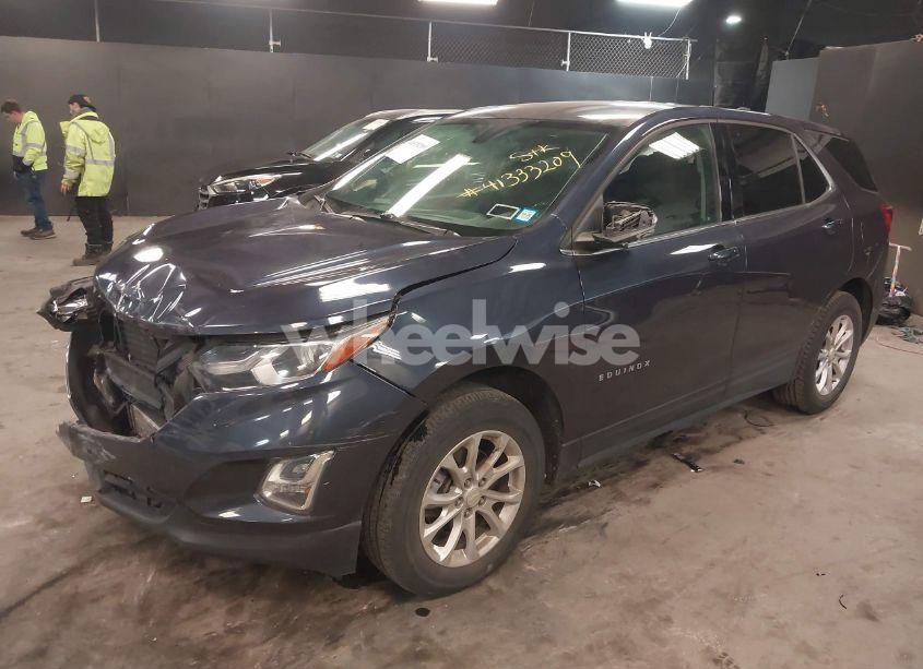Photo 2 of 2019 Chevrolet Equinox LT (VIN 3GNAXUEV1KL286305)