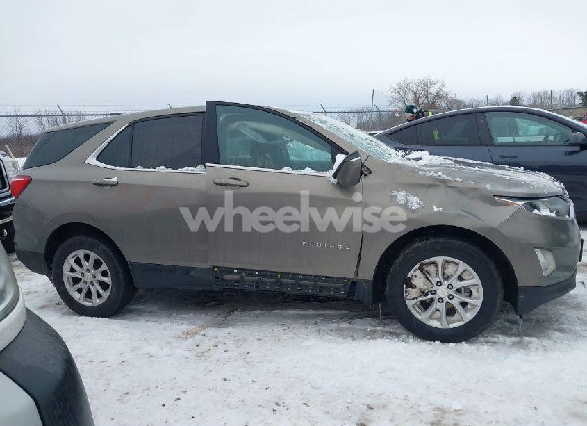 Photo 14 of 2019 Chevrolet Equinox LT (VIN 3GNAXUEV1KS585170)
