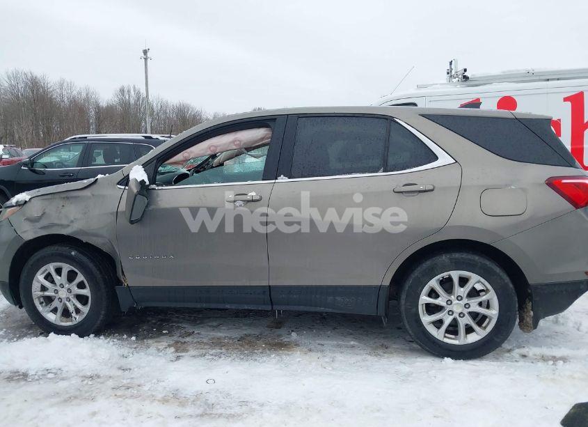 Photo 15 of 2019 Chevrolet Equinox LT (VIN 3GNAXUEV1KS585170)
