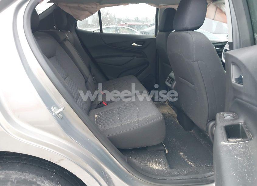 Photo 8 of 2019 Chevrolet Equinox LT (VIN 3GNAXUEV1KS585170)