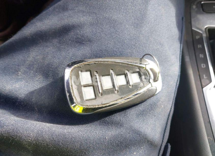 Photo 11 of 2019 Chevrolet Equinox LT (VIN 3GNAXUEV1KS633184)