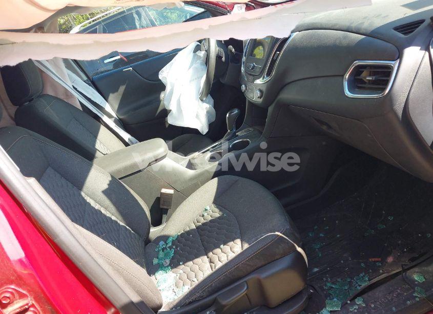 Photo 5 of 2019 Chevrolet Equinox LT (VIN 3GNAXUEV1KS671854)