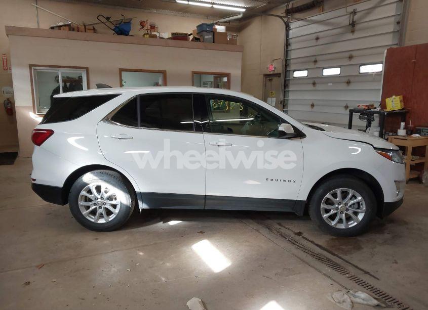 Photo 13 of 2020 Chevrolet Equinox AWD LT 1.5L TURBO (VIN 3GNAXUEV1LS619741)