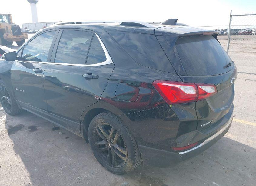 Photo 3 of 2021 Chevrolet Equinox AWD LT (VIN 3GNAXUEV1ML303817)