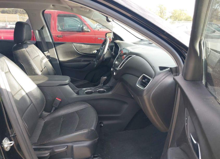 Photo 5 of 2021 Chevrolet Equinox AWD LT (VIN 3GNAXUEV1ML303817)