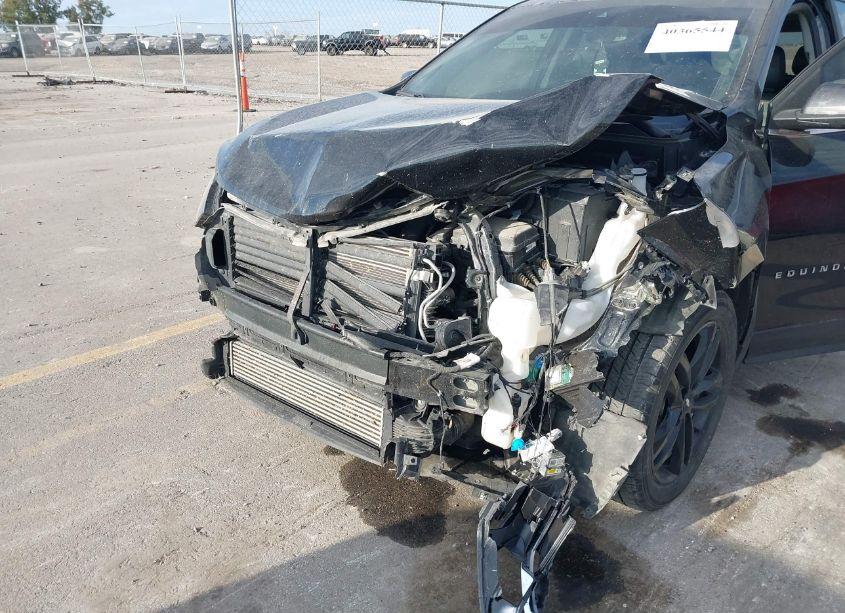 Photo 6 of 2021 Chevrolet Equinox AWD LT (VIN 3GNAXUEV1ML303817)