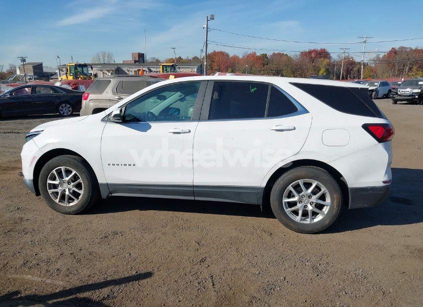 Photo 14 of 2022 Chevrolet Equinox AWD LT (VIN 3GNAXUEV1NL241594)