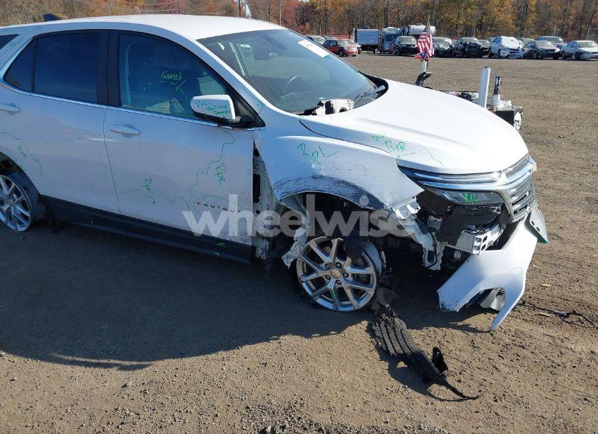 Photo 17 of 2022 Chevrolet Equinox AWD LT (VIN 3GNAXUEV1NL241594)