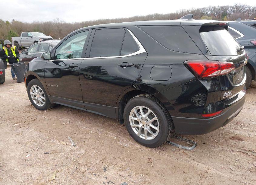 Photo 3 of 2022 Chevrolet Equinox AWD LT (VIN 3GNAXUEV1NL243295)