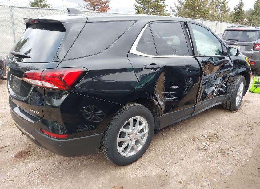 Photo 4 of 2022 Chevrolet Equinox AWD LT (VIN 3GNAXUEV1NL243295)