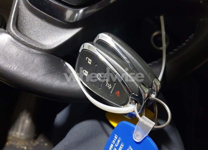 Photo 11 of 2019 Chevrolet Equinox LT (VIN 3GNAXUEV2KL161703)