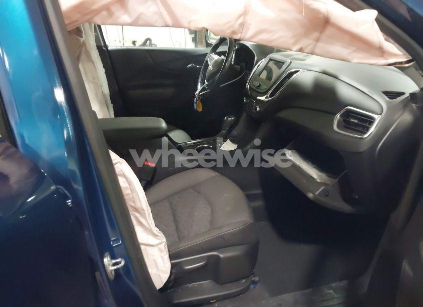 Photo 5 of 2019 Chevrolet Equinox LT (VIN 3GNAXUEV2KL161703)