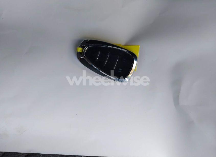 Photo 11 of 2019 Chevrolet Equinox LT (VIN 3GNAXUEV2KS519968)