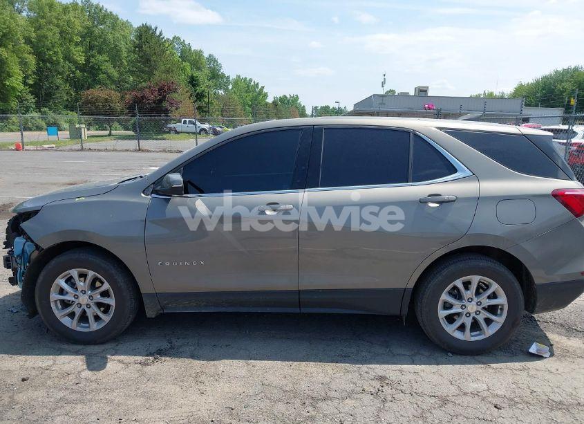 Photo 15 of 2019 Chevrolet Equinox LT (VIN 3GNAXUEV2KS519968)