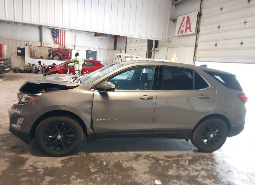 Photo 14 of 2019 Chevrolet Equinox LT (VIN 3GNAXUEV2KS545373)