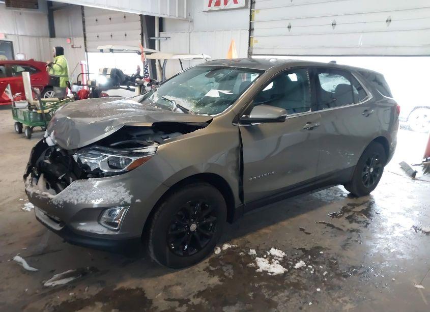 Photo 2 of 2019 Chevrolet Equinox LT (VIN 3GNAXUEV2KS545373)