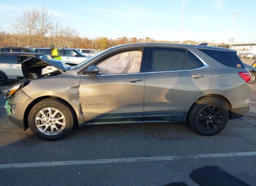 Photo 15 of 2019 Chevrolet Equinox LT (VIN 3GNAXUEV2KS554798)