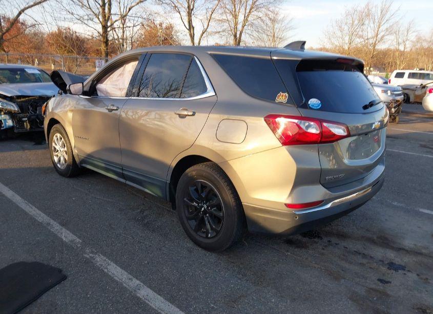 Photo 3 of 2019 Chevrolet Equinox LT (VIN 3GNAXUEV2KS554798)
