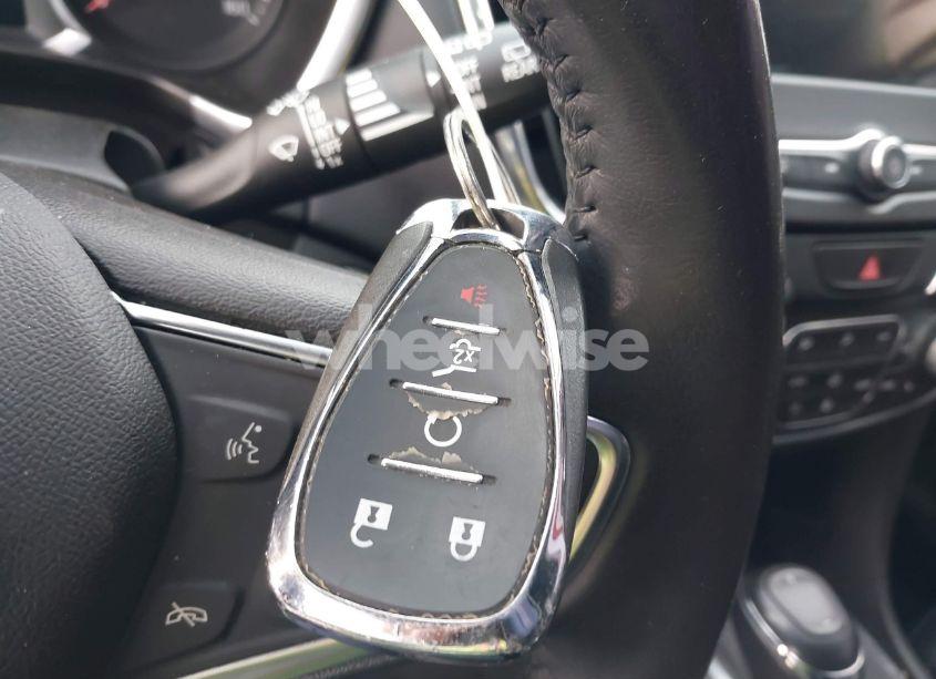 Photo 11 of 2019 Chevrolet Equinox LT (VIN 3GNAXUEV2KS561220)