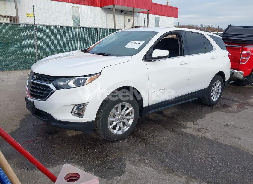 Photo 2 of 2019 Chevrolet Equinox LT (VIN 3GNAXUEV2KS561220)