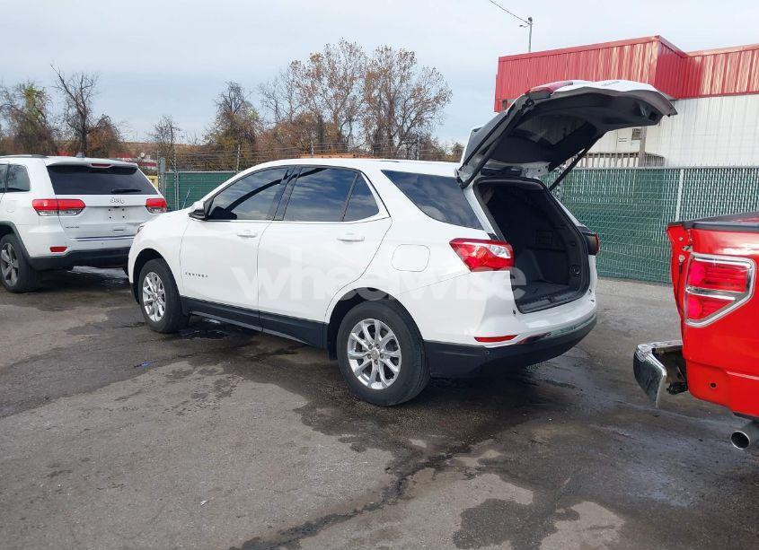 Photo 3 of 2019 Chevrolet Equinox LT (VIN 3GNAXUEV2KS561220)