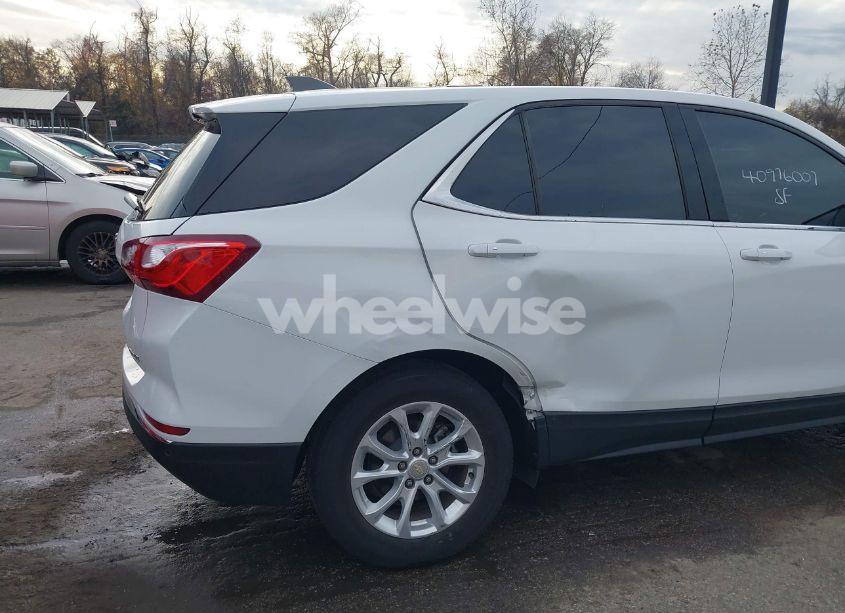 Photo 6 of 2019 Chevrolet Equinox LT (VIN 3GNAXUEV2KS561220)