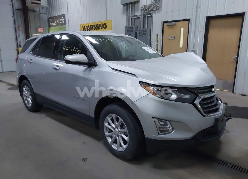 2019 Chevrolet Equinox LT (VIN 3GNAXUEV2KS575604) main photo