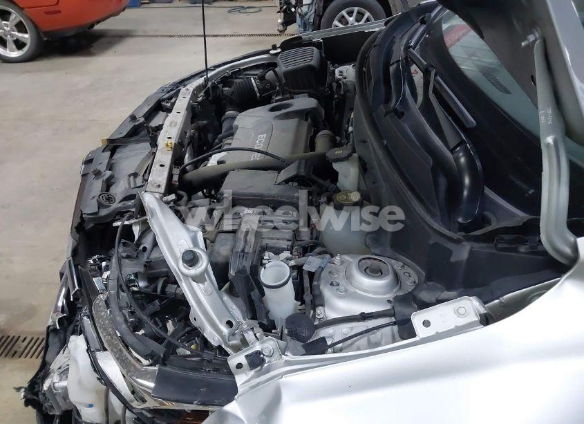 Photo 17 of 2019 Chevrolet Equinox LT (VIN 3GNAXUEV2KS575604)