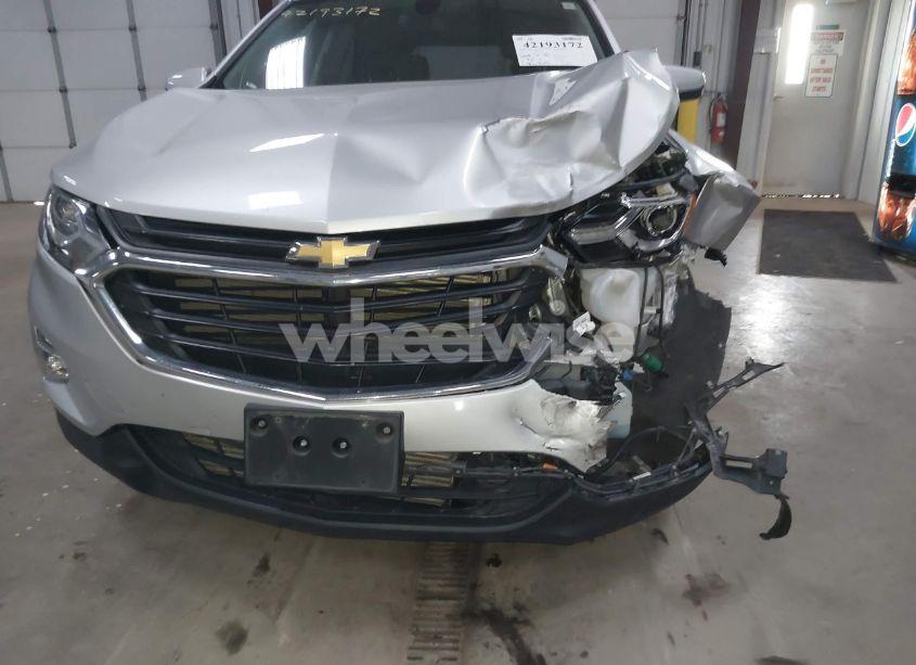 Photo 6 of 2019 Chevrolet Equinox LT (VIN 3GNAXUEV2KS575604)