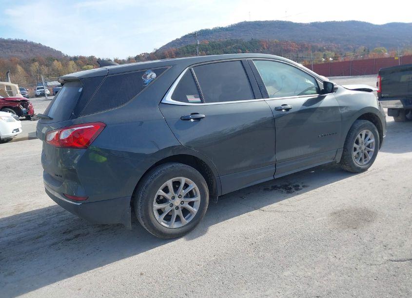Photo 4 of 2019 Chevrolet Equinox LT (VIN 3GNAXUEV2KS680742)