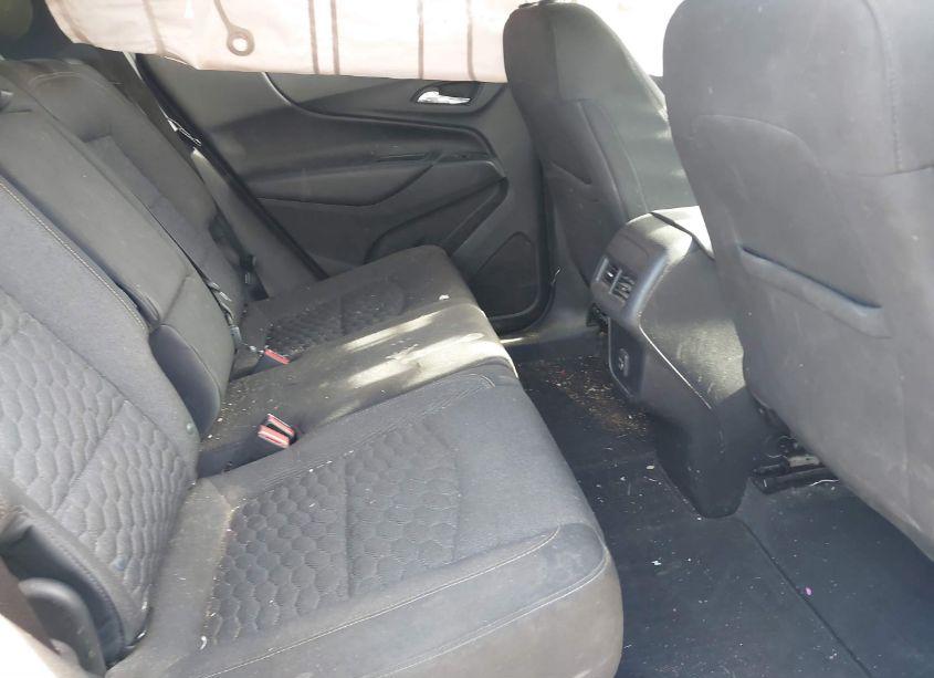 Photo 8 of 2019 Chevrolet Equinox LT (VIN 3GNAXUEV2KS680742)