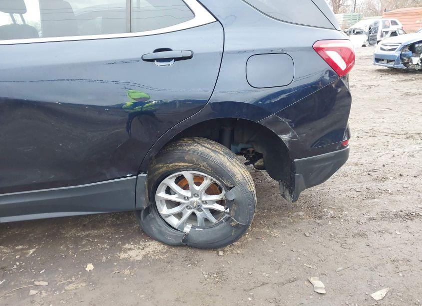 Photo 6 of 2020 Chevrolet Equinox AWD LT 1.5L TURBO (VIN 3GNAXUEV2LS665059)