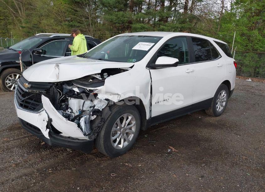 Photo 2 of 2021 Chevrolet Equinox AWD LT (VIN 3GNAXUEV2MS118777)