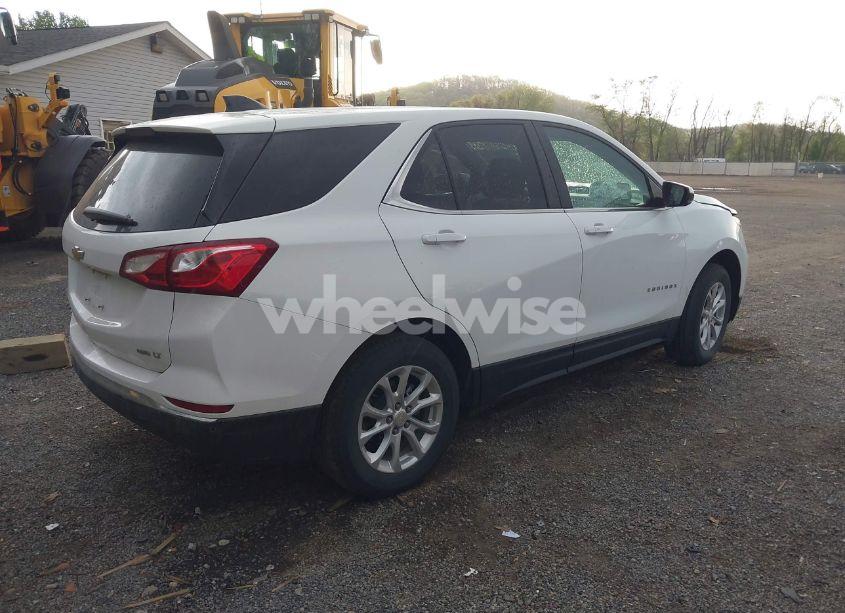 Photo 4 of 2021 Chevrolet Equinox AWD LT (VIN 3GNAXUEV2MS118777)