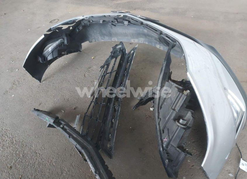 Photo 12 of 2021 Chevrolet Equinox AWD LT (VIN 3GNAXUEV2MS132372)