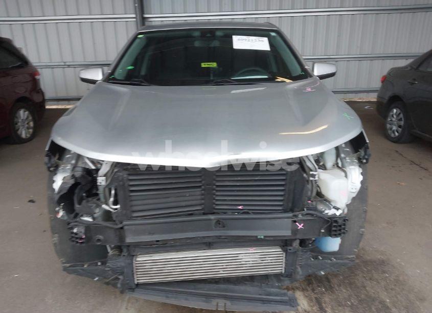 Photo 13 of 2021 Chevrolet Equinox AWD LT (VIN 3GNAXUEV2MS132372)