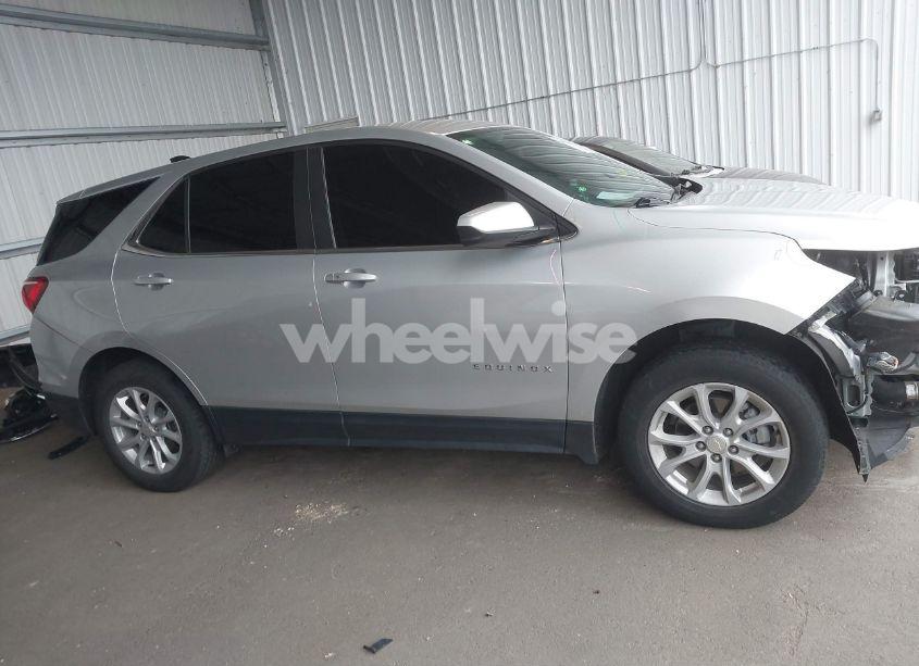 Photo 14 of 2021 Chevrolet Equinox AWD LT (VIN 3GNAXUEV2MS132372)