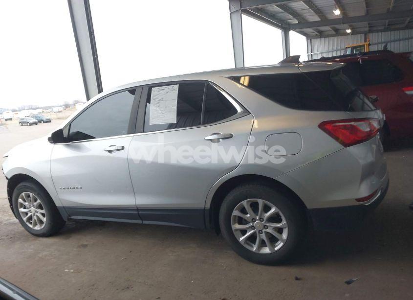 Photo 15 of 2021 Chevrolet Equinox AWD LT (VIN 3GNAXUEV2MS132372)