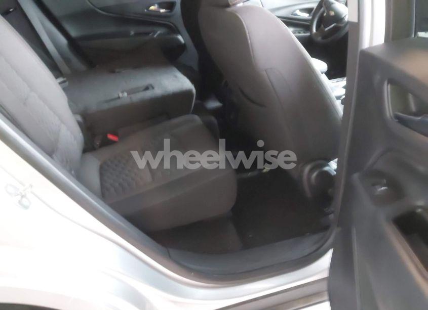 Photo 8 of 2021 Chevrolet Equinox AWD LT (VIN 3GNAXUEV2MS132372)