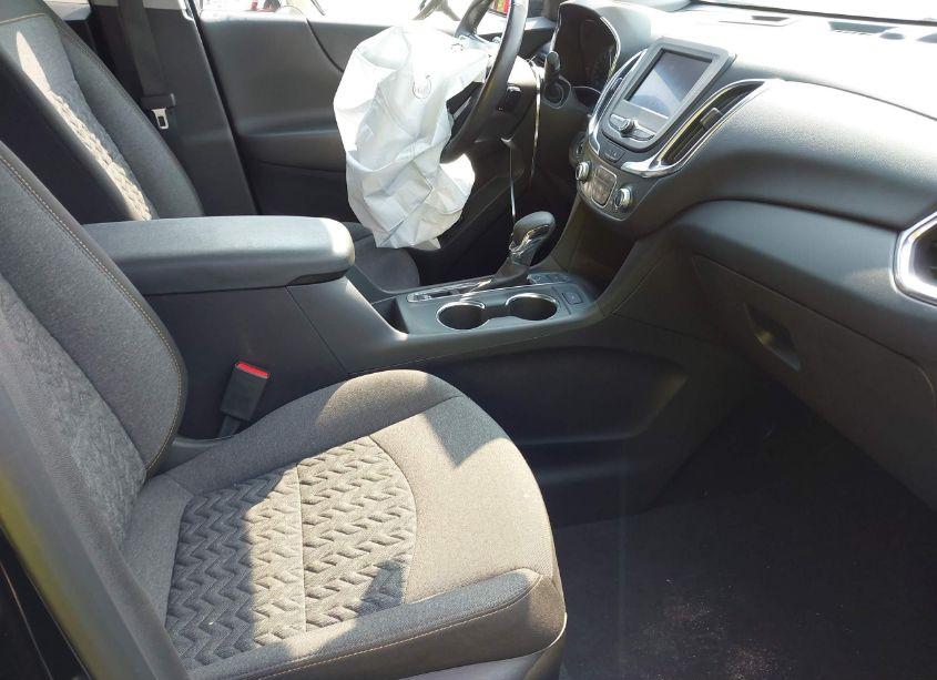 Photo 5 of 2022 Chevrolet Equinox AWD LT (VIN 3GNAXUEV2NL128107)