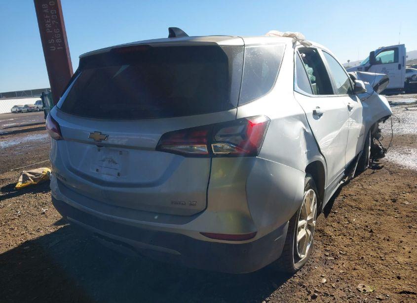 Photo 4 of 2022 Chevrolet Equinox AWD LT (VIN 3GNAXUEV2NL173791)