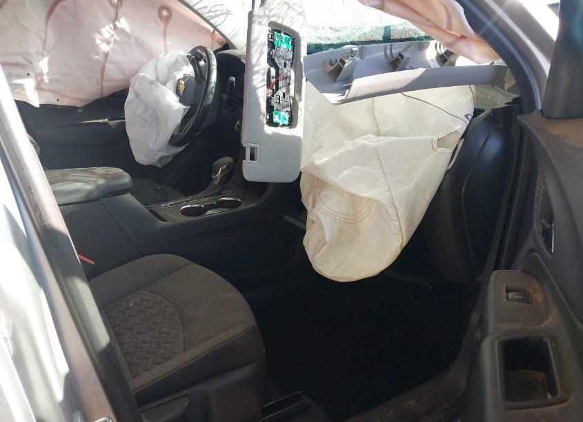 Photo 5 of 2022 Chevrolet Equinox AWD LT (VIN 3GNAXUEV2NL173791)