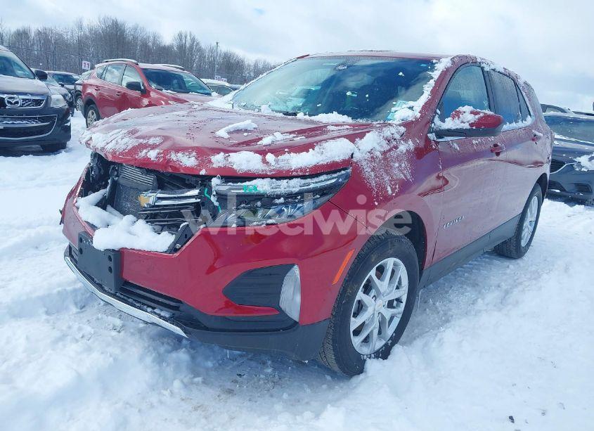 Photo 2 of 2022 Chevrolet Equinox AWD LT (VIN 3GNAXUEV2NL180174)