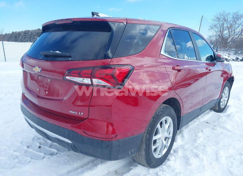 Photo 4 of 2022 Chevrolet Equinox AWD LT (VIN 3GNAXUEV2NL180174)