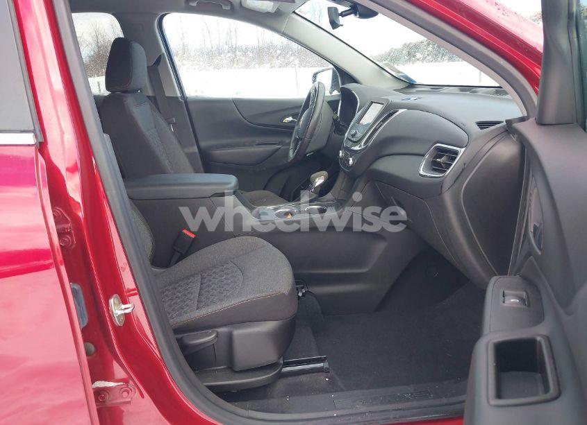 Photo 5 of 2022 Chevrolet Equinox AWD LT (VIN 3GNAXUEV2NL180174)